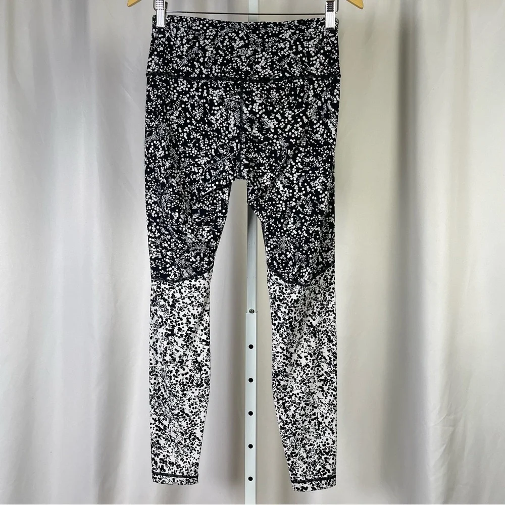 lululemon athletica Size 8 Wunder Under Ice Breaker Iced Wave Leggings Yoga